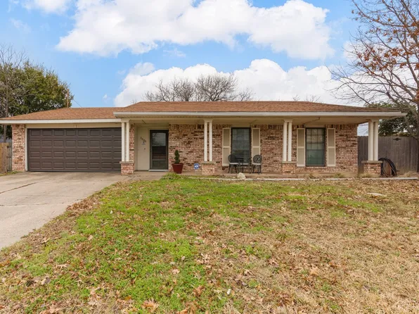3000 Shady Brook Dr, Bedford, TX 76021