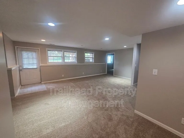 14002 Goodman St — Photo 39