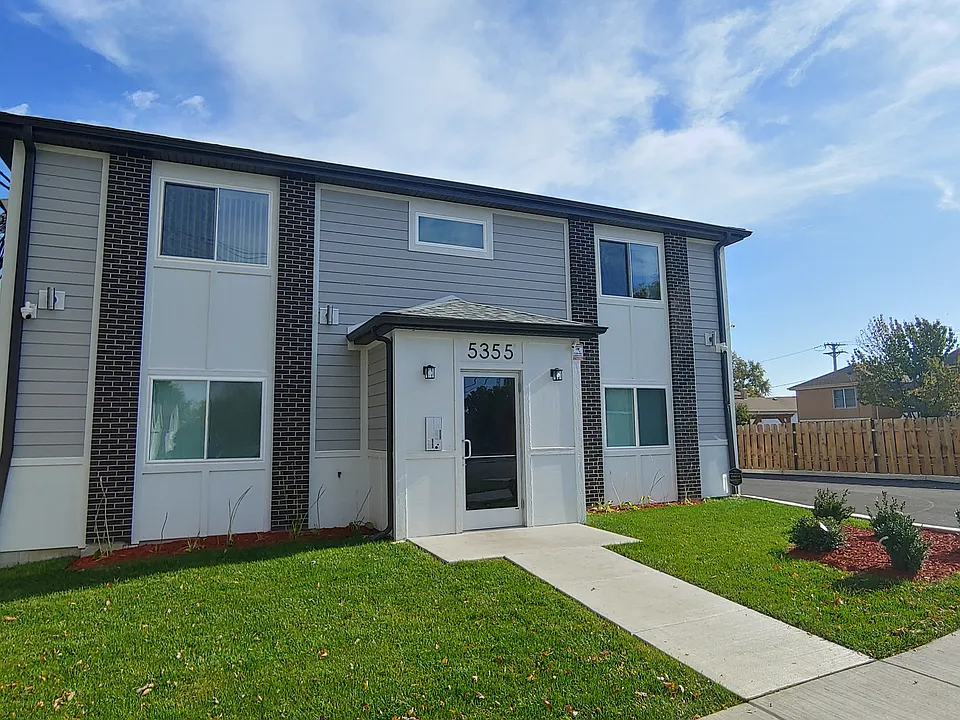 5355 S Lockwood Ave #202