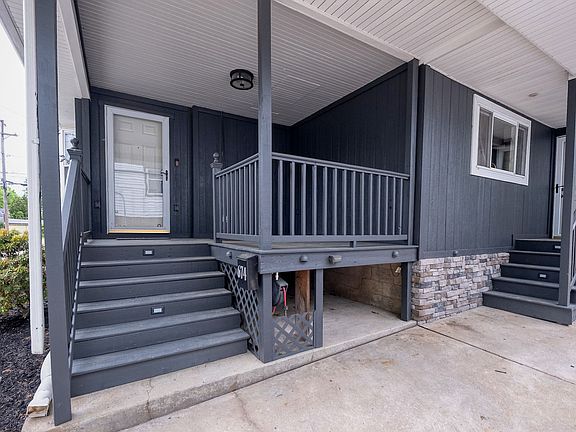 3rd image of 674 Dogwood Way