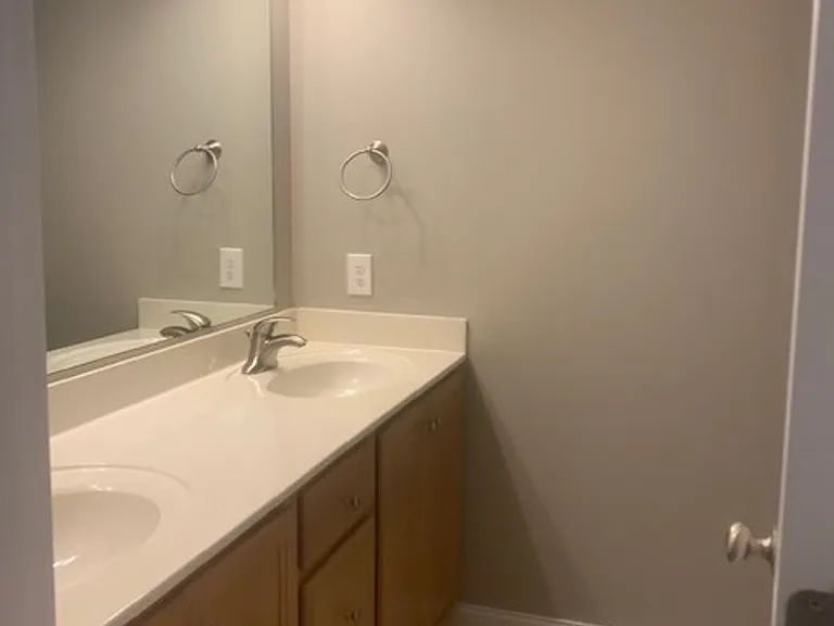 670 Amberdale West Cir — Photo 20