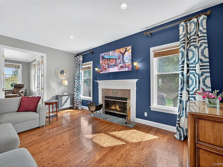 11 Dorian Way — Photo 11