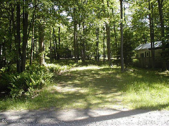 1st image of 9 Forest Glen Dr
