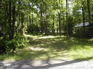 9 Forest Glen Dr, Milford, PA 18337