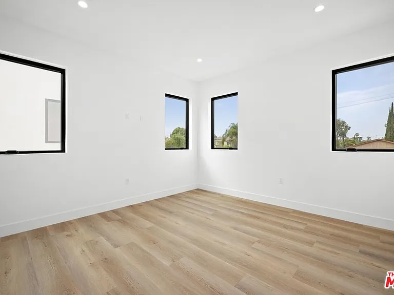 5543 1/2 Calhoun Ave — Photo 6