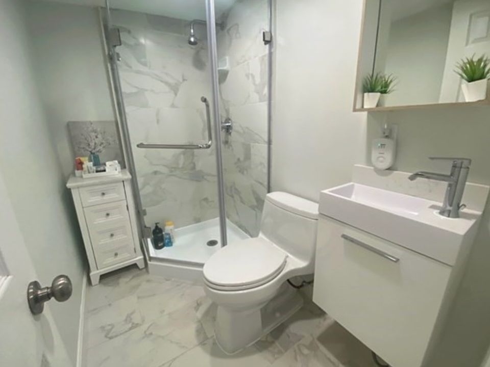1st image of 113 Nottinghill Rd #B