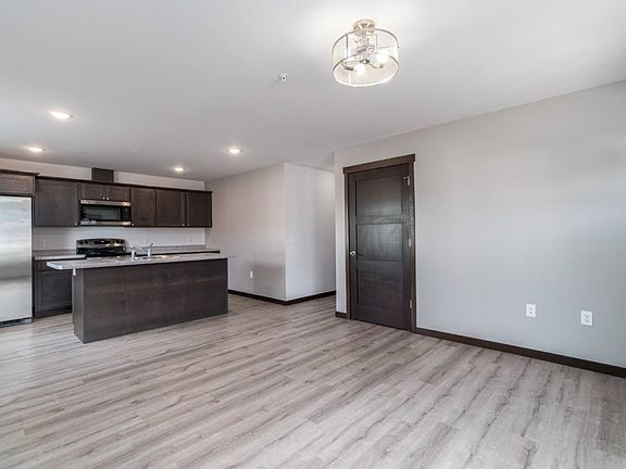 5th image of 2566 118th St APT 203