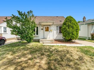 24744 Hayes Ave, Eastpointe, MI 48021