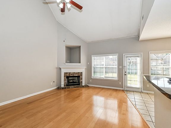 4th image of 9271 N Fairmont Cir
