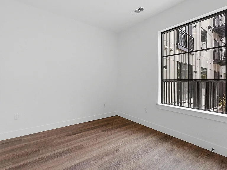 4315 S Congress Ave #202 — Photo 11