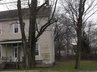 22 E 2nd St, Burlington, NJ 08016
