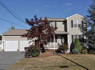 40 Colony St, Cranston, RI 02920