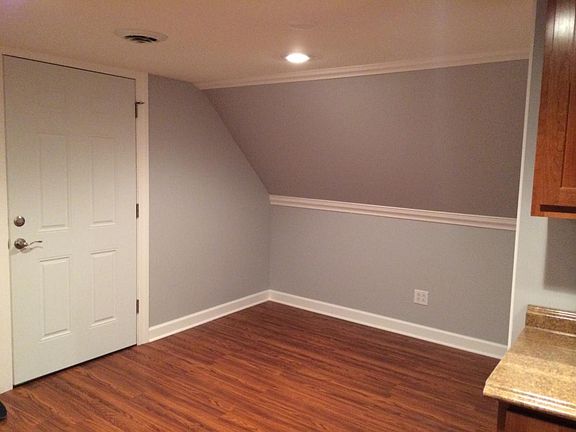 3rd image of 3325 N Whipple St #3