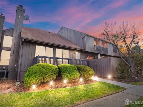 100 Westgate Dr, Edison, NJ 08820