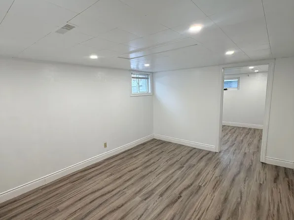 9 Keewatin St S, Oshawa, ON L1H 6Y9