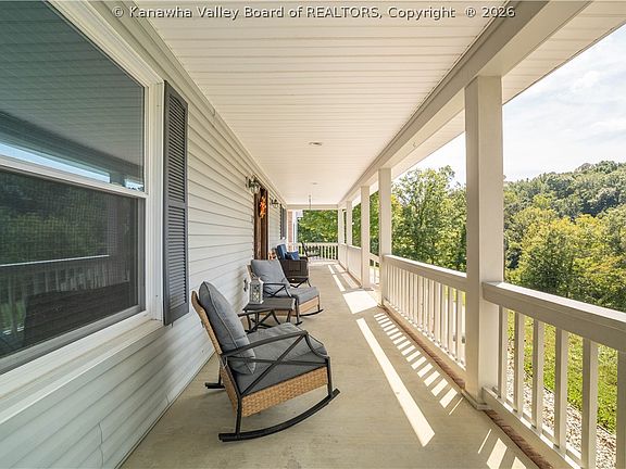 4th image of 13 Tallwood Rd