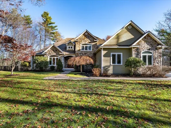 10 Northview Terrace, Hooksett, NH 03106