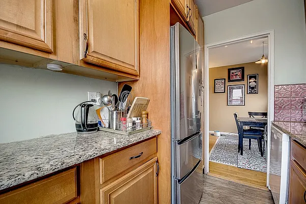 Sold by Redfin Real Estate | media 20