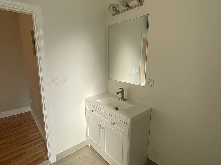 1185 Commonwealth Ave #8 — Photo 16