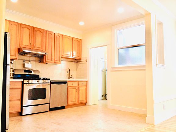 3rd image of 15 Jansen St