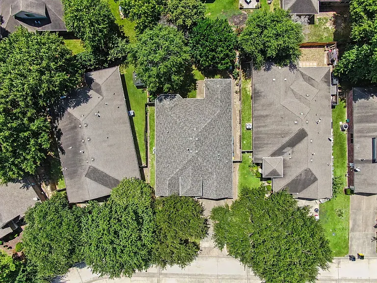 1912 Hill Manor Dr — Photo 31