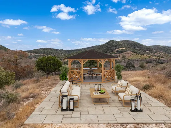 1560 Coal Kiln, Medina, TX 78055