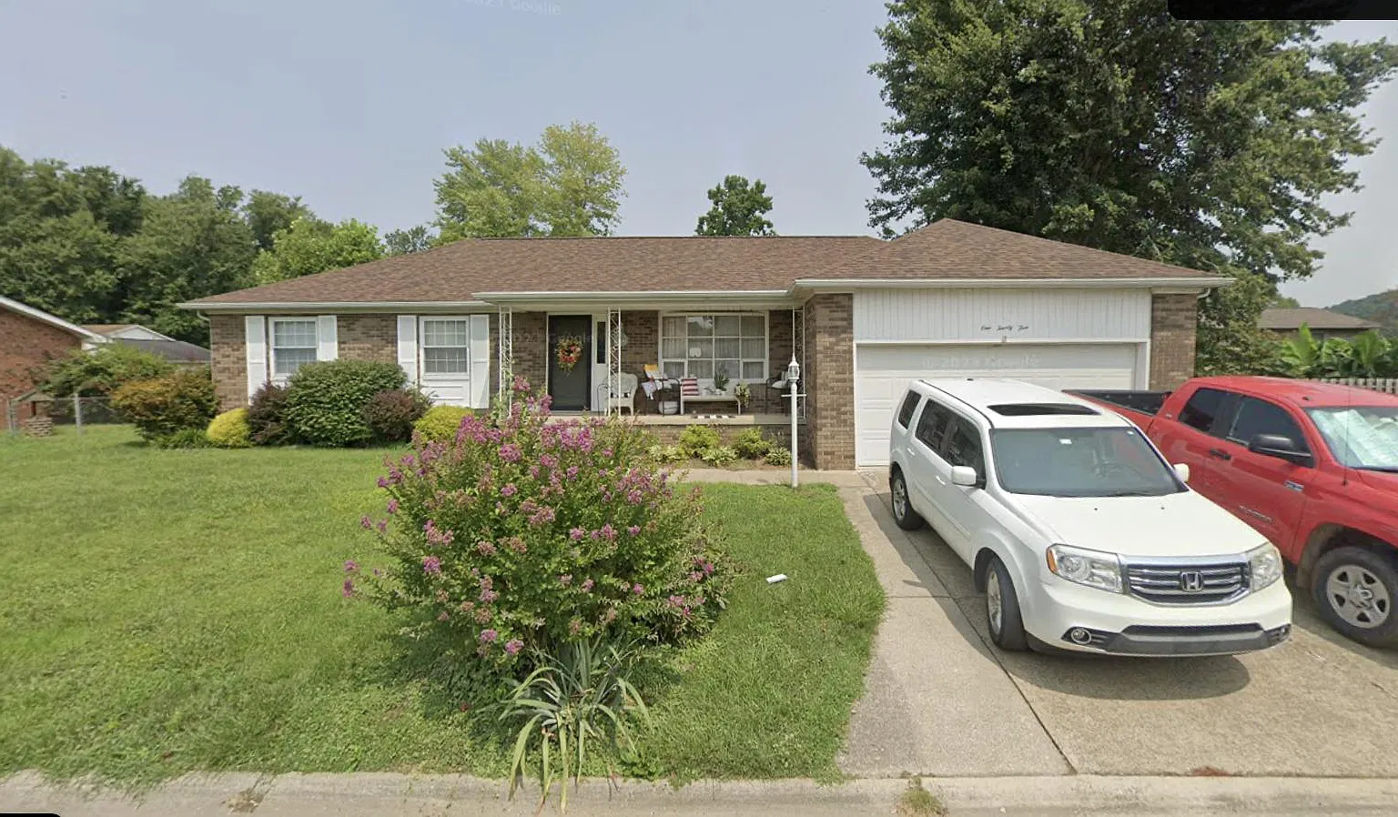 3 bed, 1370 sqft, $1,800 — Photo 1