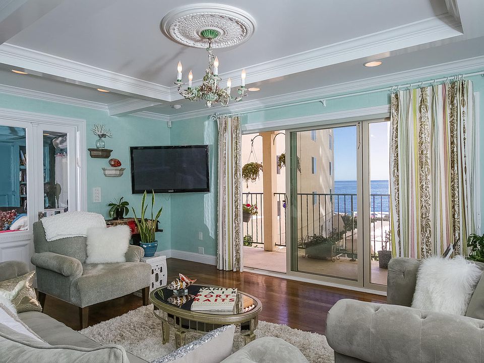 Great Room with balcony 
