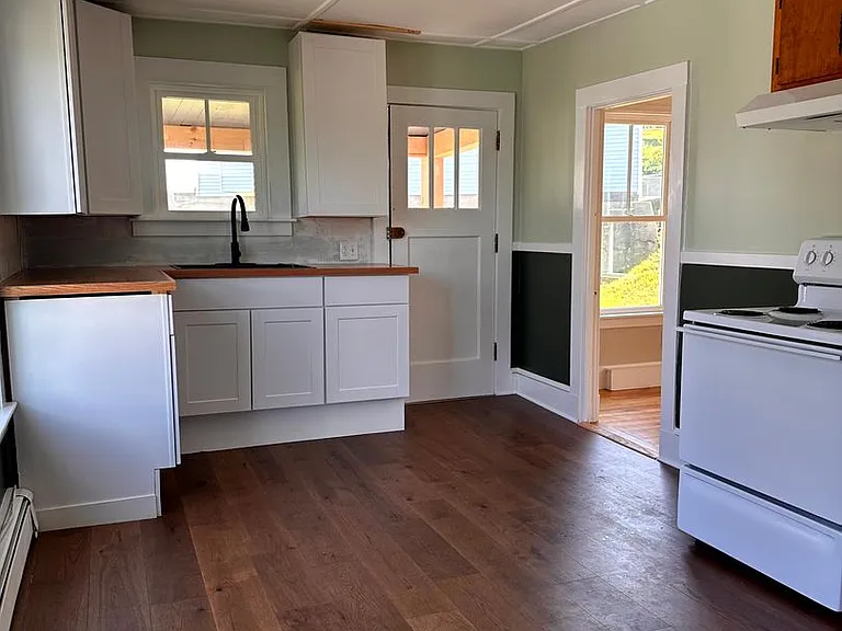 19 Centennial St — Photo 1