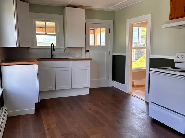 19 Centennial St., 19 Centennial St #2, Claremont, NH 03743