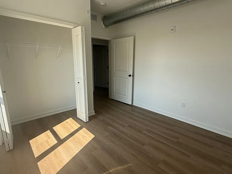 110 N Delaware Ave — Photo 77