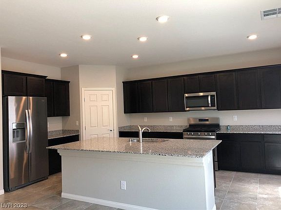 3rd image of 4503 Creekside Cavern Ave