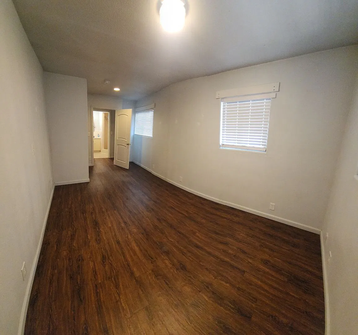 5 bed 2.5 bath near poly — Photo 4