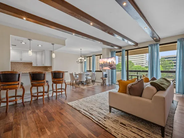 49 Briar Hollow Ln Unit 401, Houston, TX 77027
