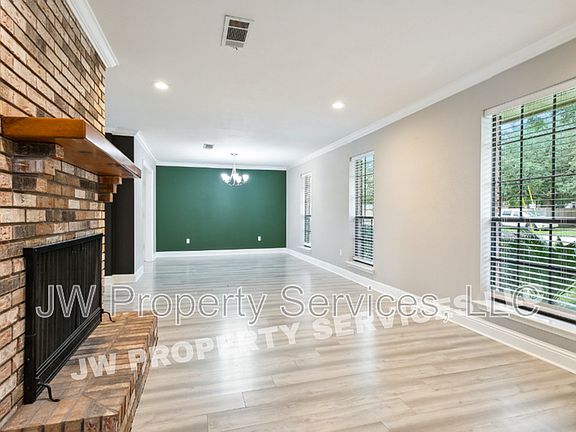 2nd image of 1476 Saint Christopher St