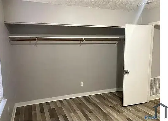2 bed, $1,100 — Photo 4
