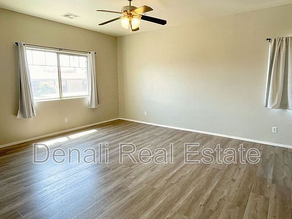 4th image of 805 S Sycamore St #217