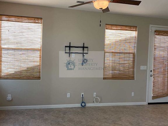 3rd image of 3042 Mount Rainier Ln