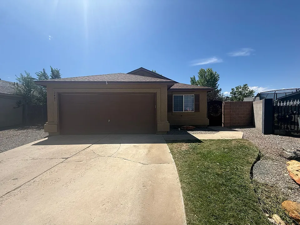 3401 Misty Meadows Dr NE