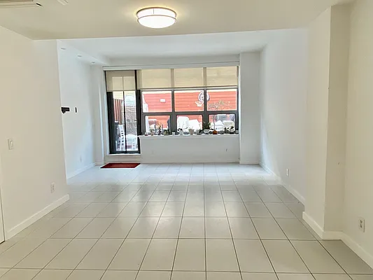 Rented by R New York | media 3