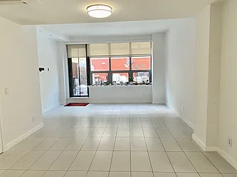 Rented by R New York