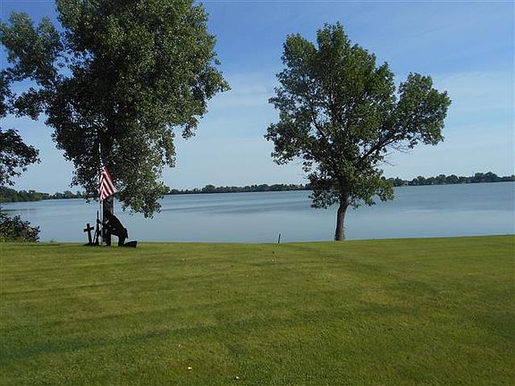 4th image of 234 Shoreview Dr