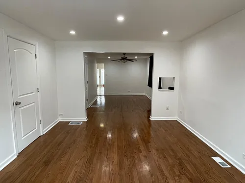 2440 W Diversey Ave #1 Photo 1