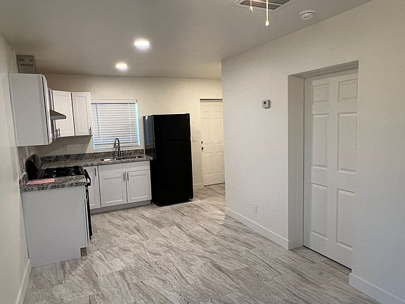 2nd image of 2206 S 5th Ave