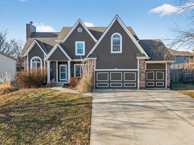 1008 SW Pacific Dr, Lees Summit, MO, 64081