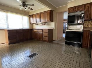 237 Cindy Ln, Wheeling, IL 60090