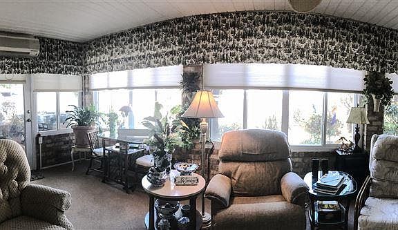 3rd image of 3946 Holleyberry Ln