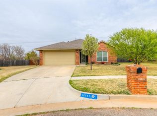 12141 SW 8th St, Yukon, OK 73099