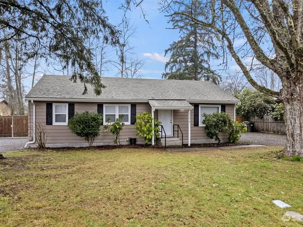 11410 40th Avenue E, Tacoma, WA 98446