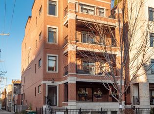 744 W Buckingham Pl #1, Chicago, IL 60657